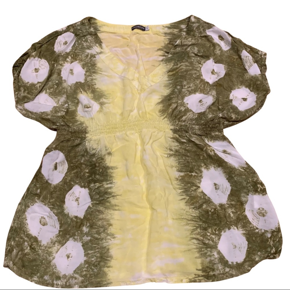 Lightweight Puff-Sleeve Shortsleeved V-neck Blouse